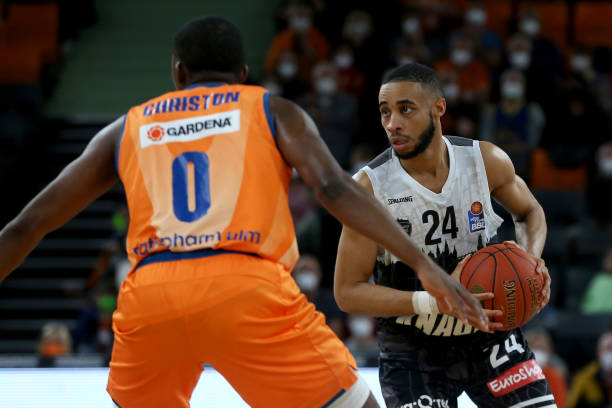 更在心理素 更在心理素