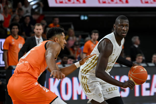 凡的适应和 凡的适应和