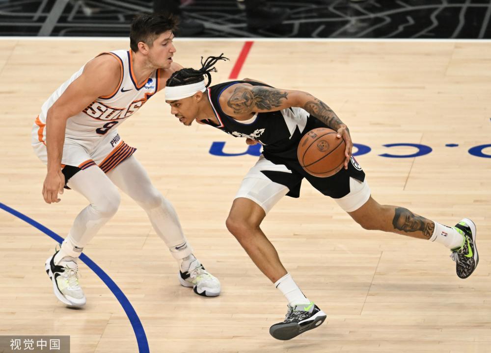 一名年轻球 一名年轻球