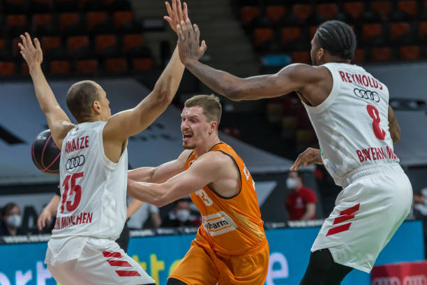 球队提供更 球队提供更